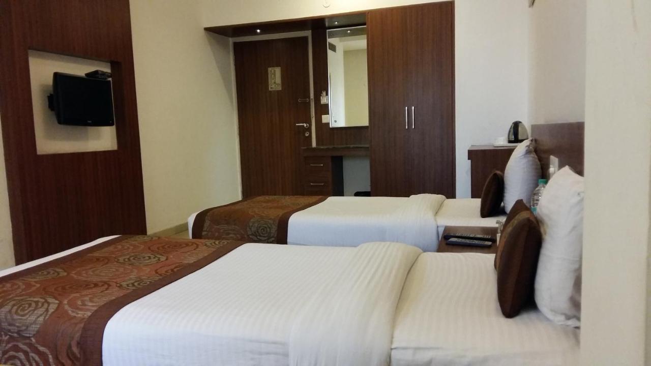 Hotel Le Castle Rudrapur Экстерьер фото