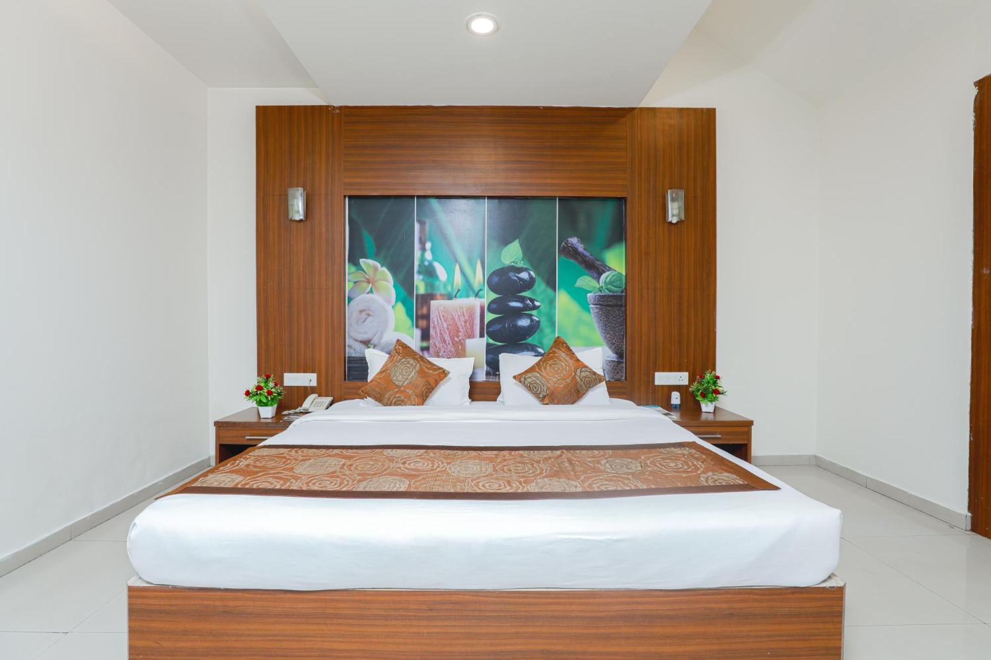 Hotel Le Castle Rudrapur Экстерьер фото