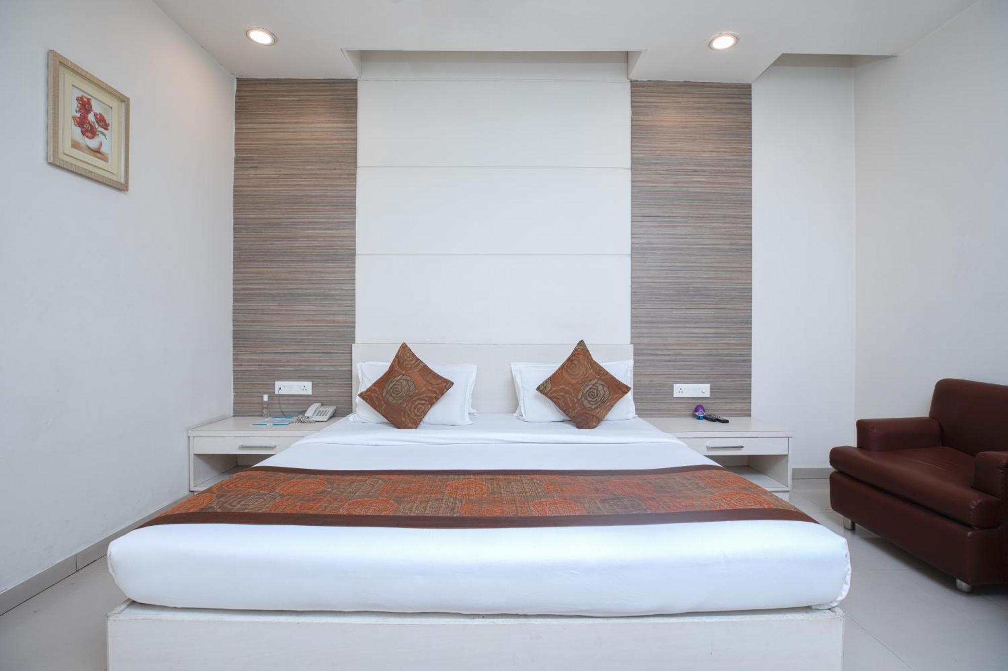 Hotel Le Castle Rudrapur Экстерьер фото